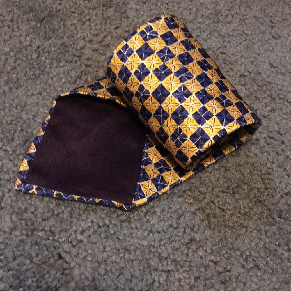 Men’s honors tie